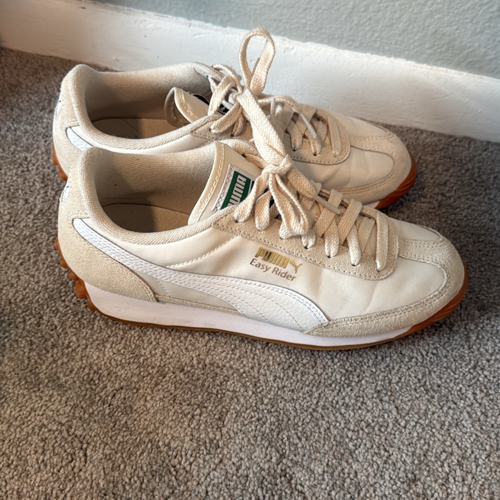 Puma Easy Rider Cream/White with Gum Sole